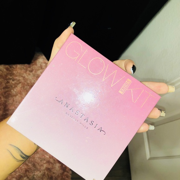 Anastasia highlight palette - Picture 2 of 2